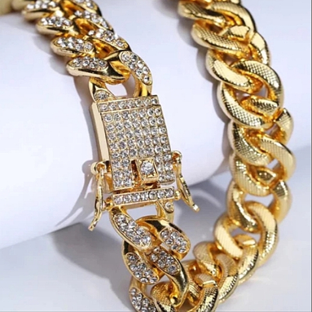 Iced out Men's bracelet with Top Notch cubic zirconia stones